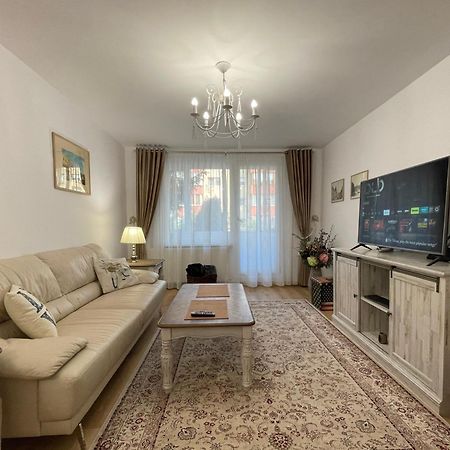 2_Traveler'S Retreat Apartment Brasov Ngoại thất bức ảnh