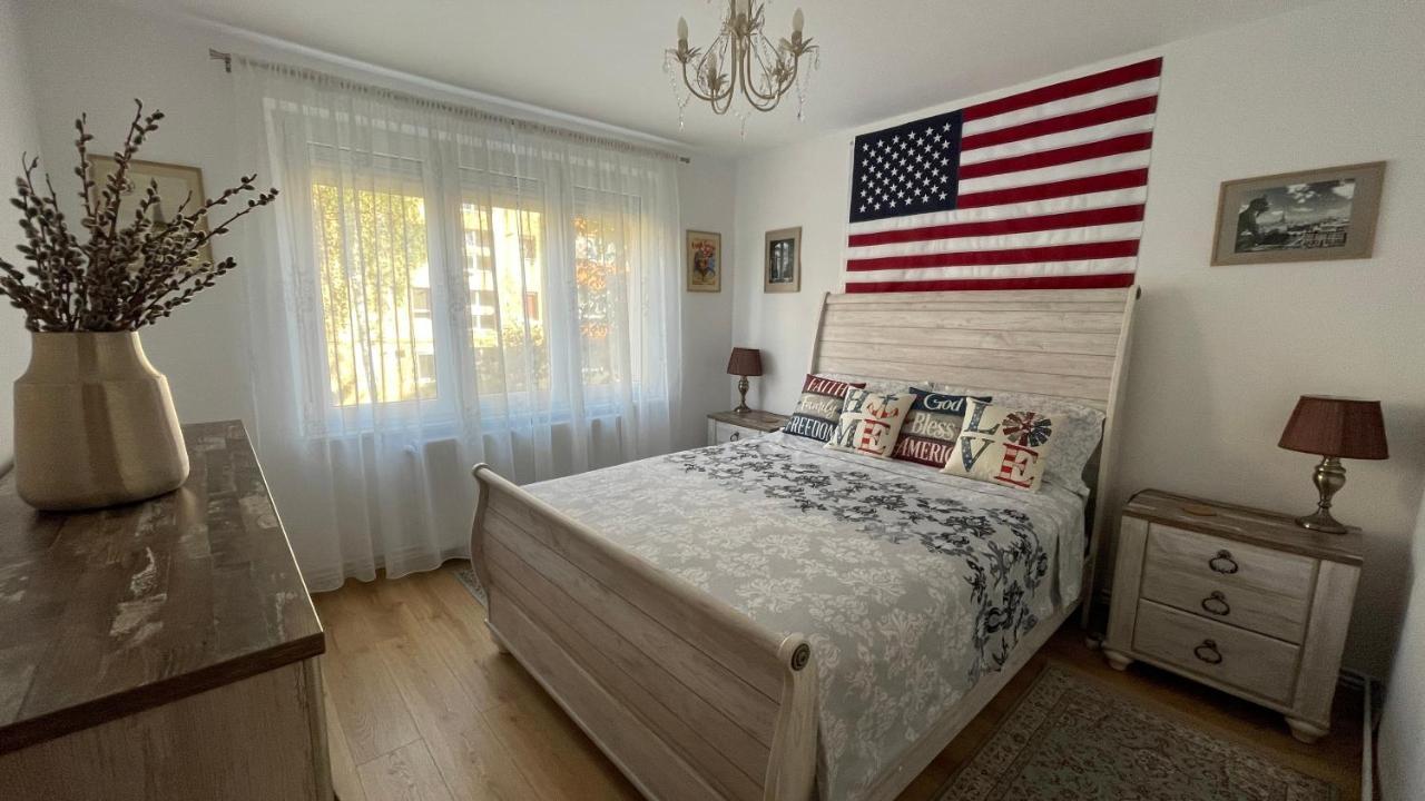 2_Traveler'S Retreat Apartment Brasov Ngoại thất bức ảnh