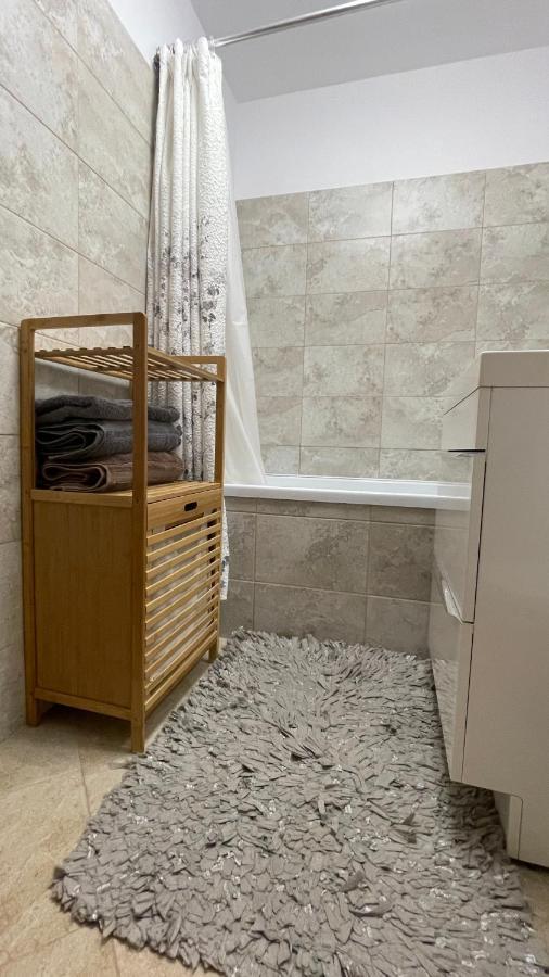 2_Traveler'S Retreat Apartment Brasov Ngoại thất bức ảnh