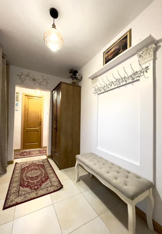 2_Traveler'S Retreat Apartment Brasov Ngoại thất bức ảnh