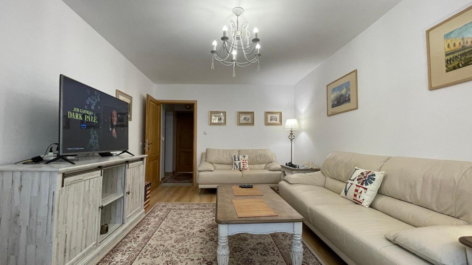 2_Traveler'S Retreat Apartment Brasov Ngoại thất bức ảnh