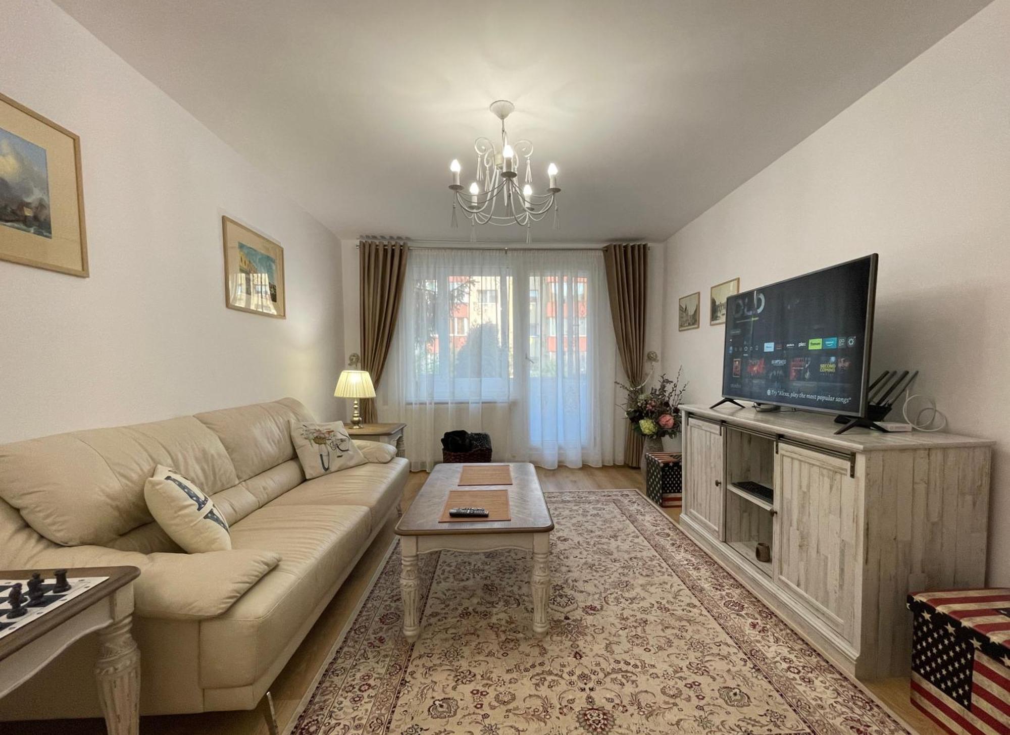 2_Traveler'S Retreat Apartment Brasov Ngoại thất bức ảnh